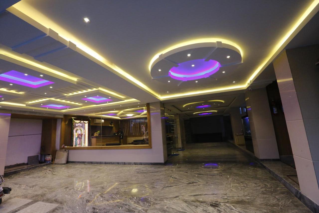 Hotel Nitheesh Residency Kanchipuram Esterno foto