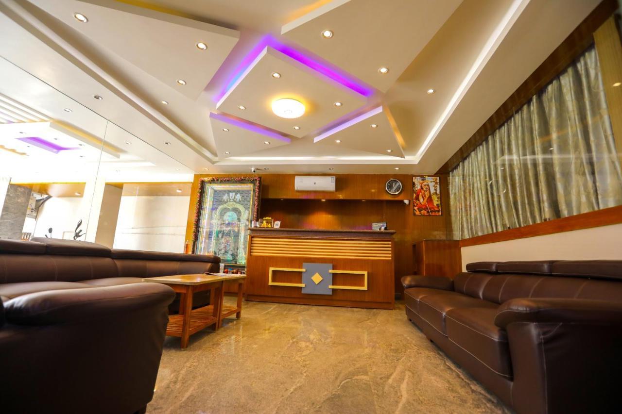 Hotel Nitheesh Residency Kanchipuram Esterno foto