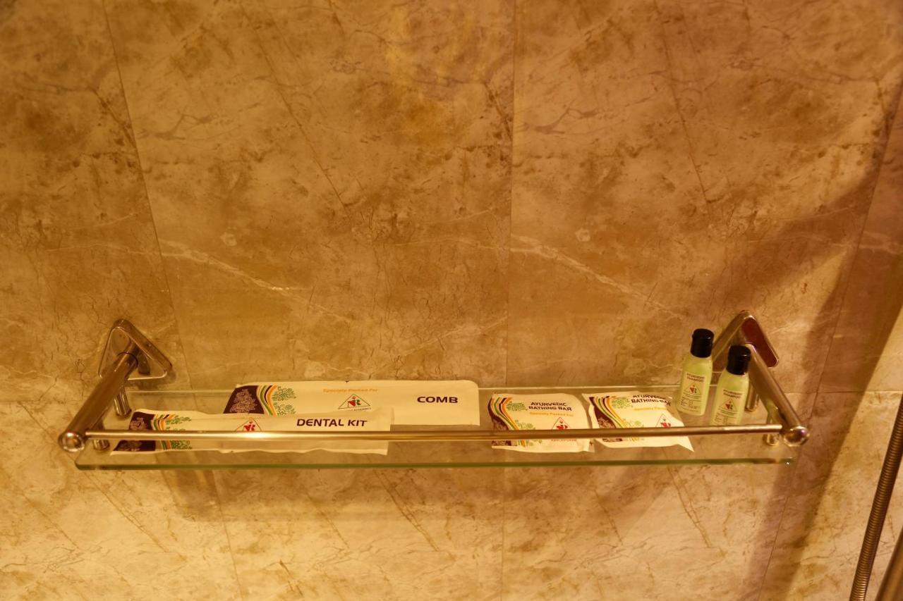 Hotel Nitheesh Residency Kanchipuram Esterno foto