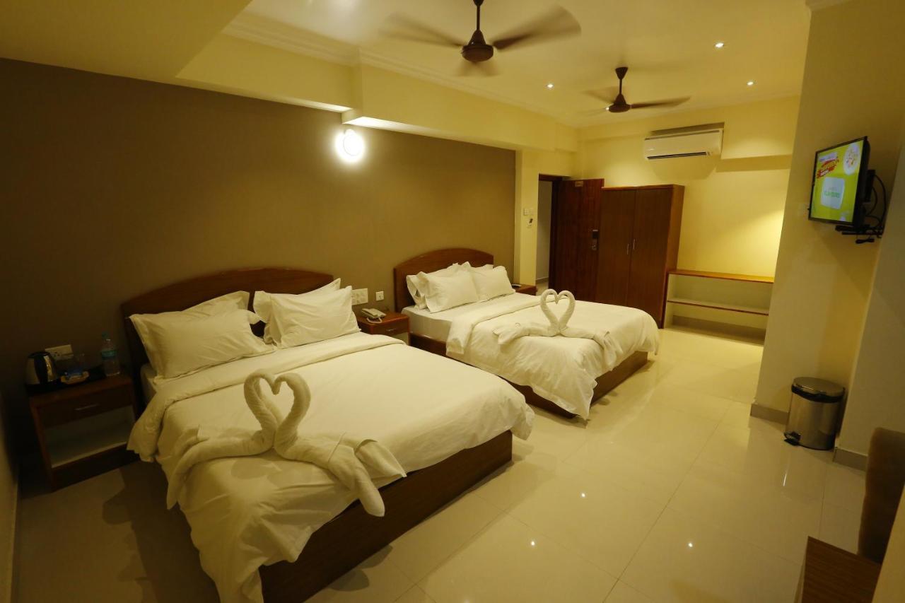 Hotel Nitheesh Residency Kanchipuram Esterno foto