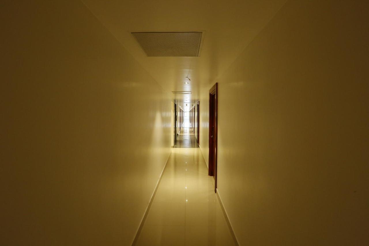 Hotel Nitheesh Residency Kanchipuram Esterno foto